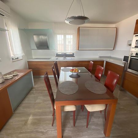 Apartments Luana With Private Jacuzzi ซาดาร์ ภายนอก รูปภาพ