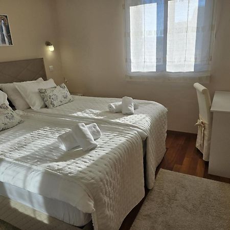 Apartments Luana With Private Jacuzzi ซาดาร์ ภายนอก รูปภาพ