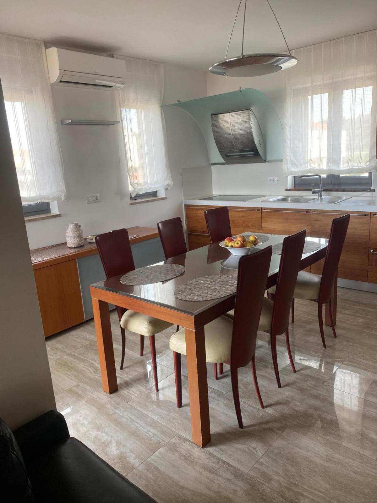 Apartments Luana With Private Jacuzzi ซาดาร์ ภายนอก รูปภาพ