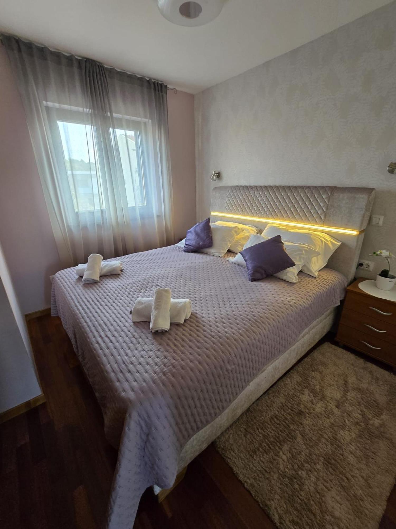 Apartments Luana With Private Jacuzzi ซาดาร์ ภายนอก รูปภาพ