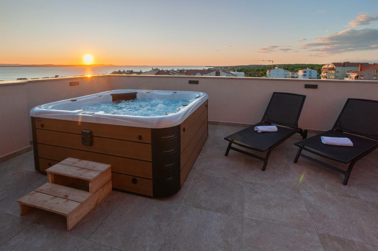 Apartments Luana With Private Jacuzzi ซาดาร์ ภายนอก รูปภาพ